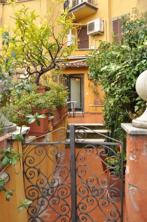 Апартаменты Onofrio Flat Рим Экстерьер фото